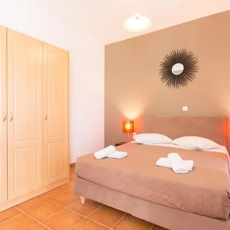 Vlassis Studios Apartment