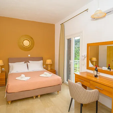 Vlassis Studios Apartment Mesongi